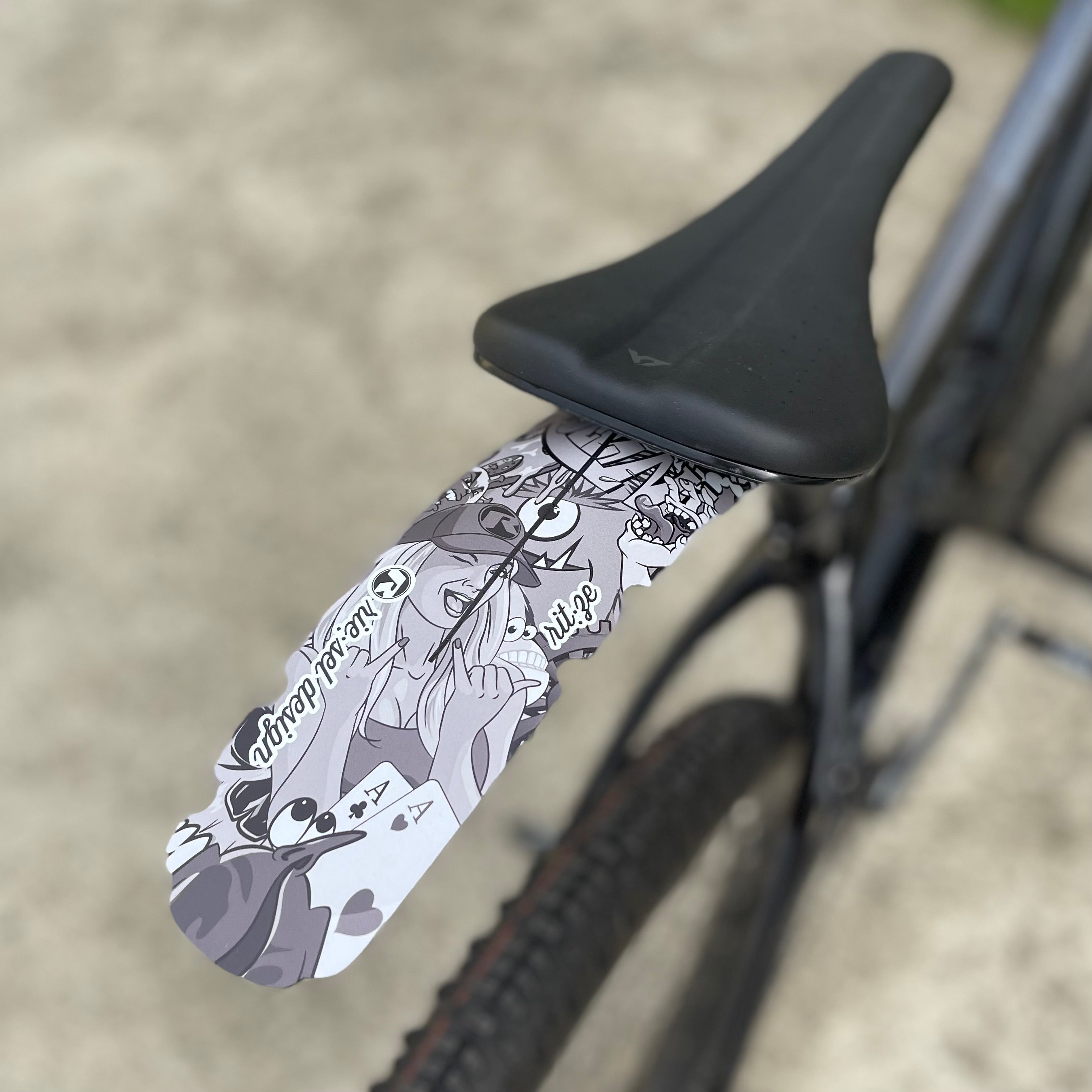 RIT:ZE STICKERBOMB EYECATCHER ULTRA BLACK