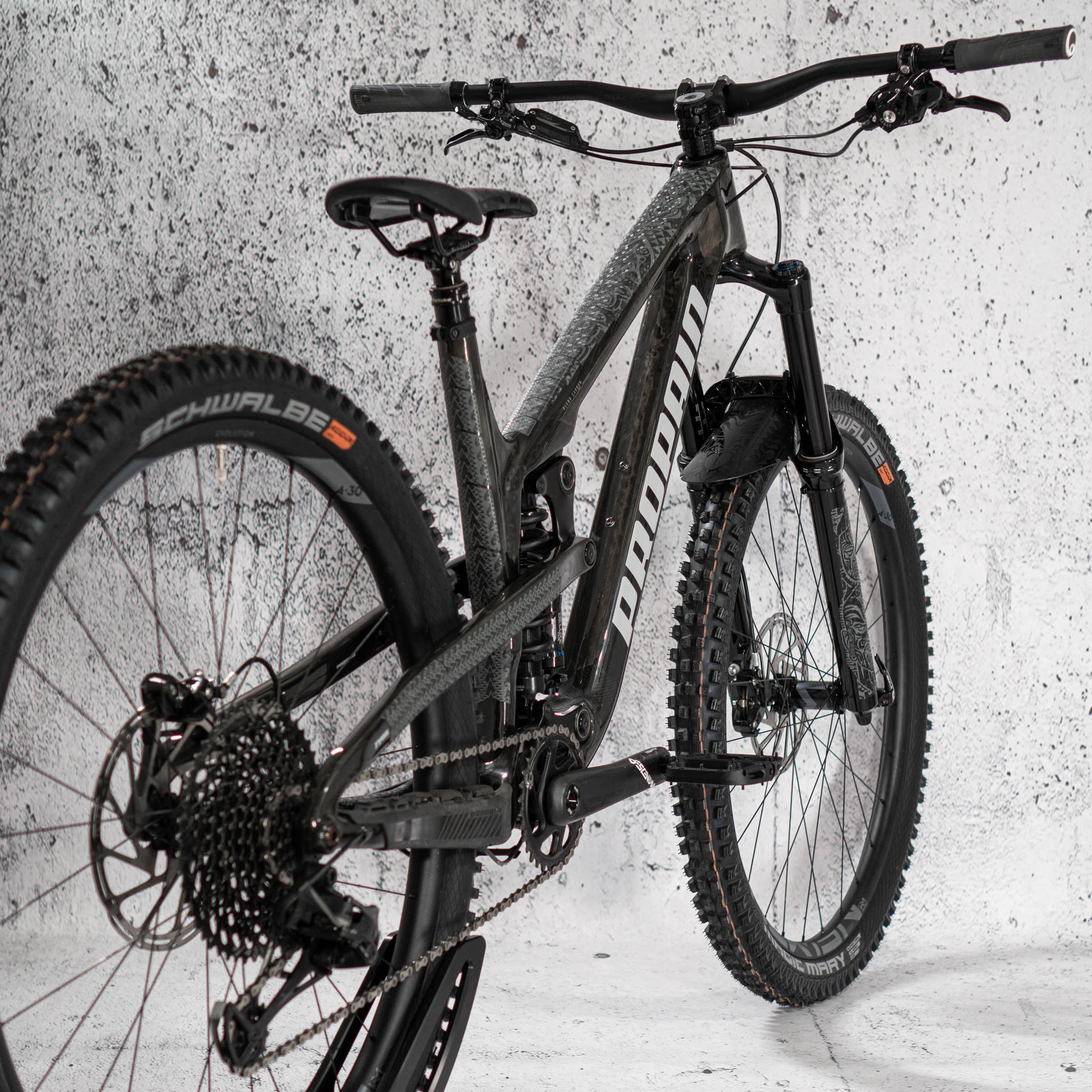 FRAME:TAPE 3000 MAORI GREY