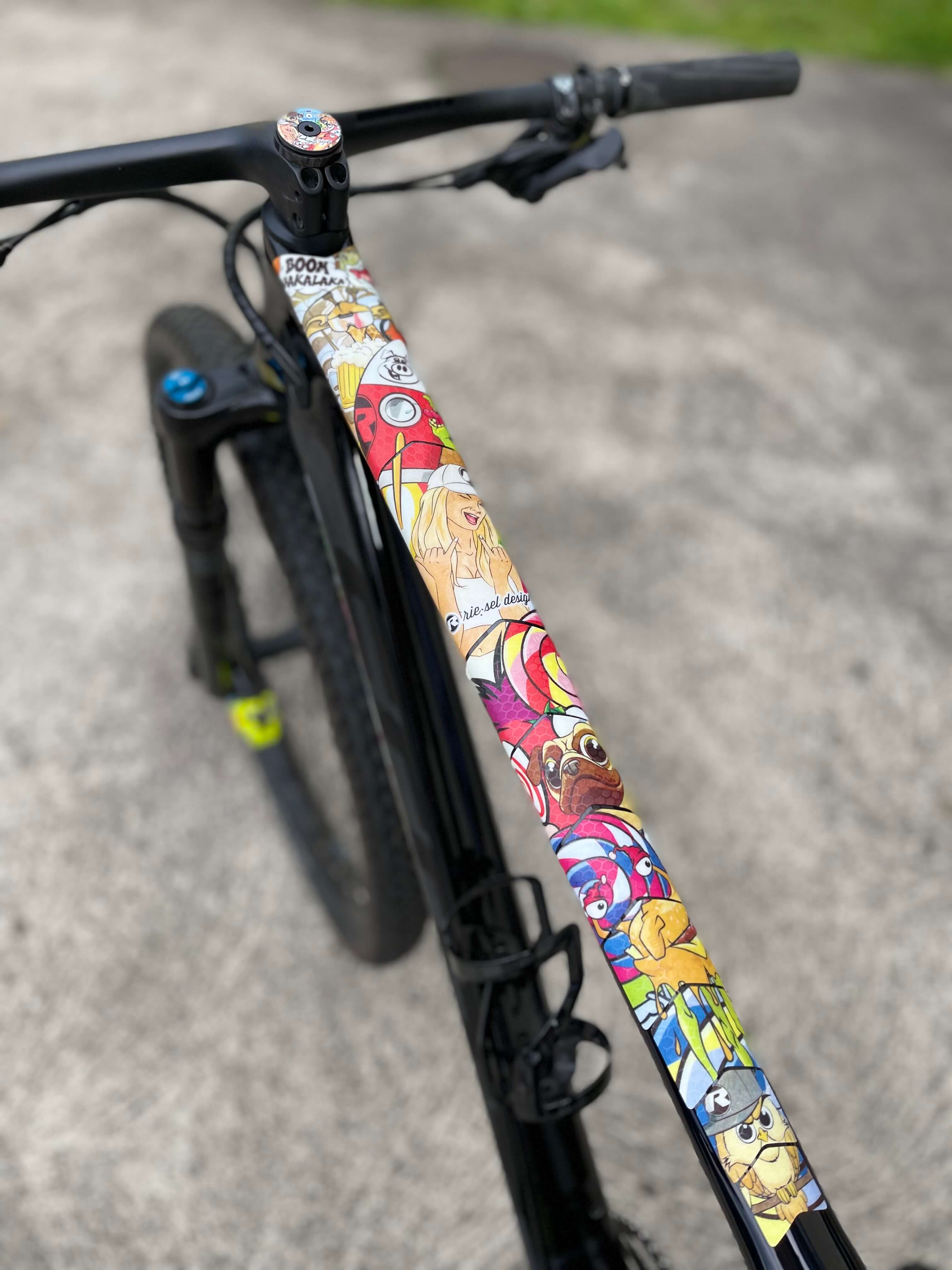 FRAME:TAPE 3000 STICKERBOMB EYECATCHER