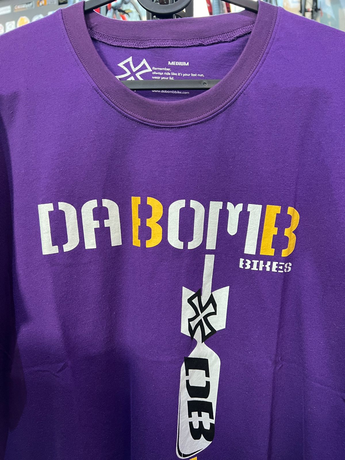 DA BOMB MEN T-SHIRT cycle2cycleuae